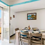 Casa Minerva A *
